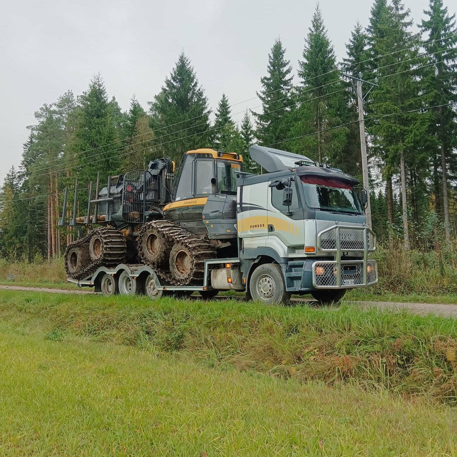 Konetyö J. Pitkänen – metsäkone